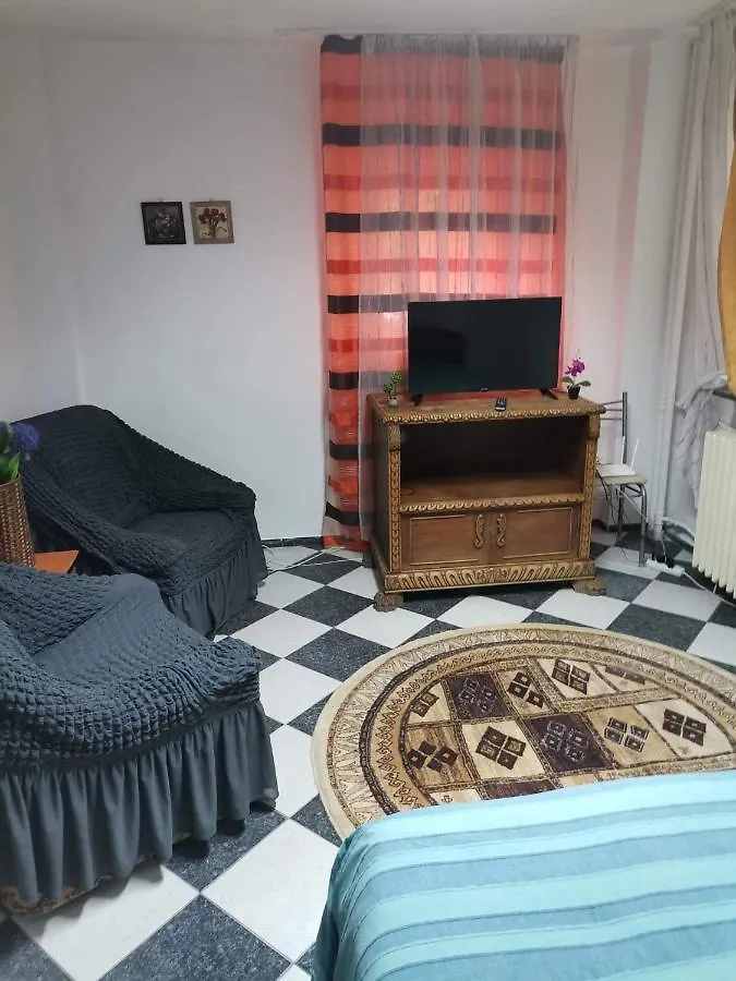 Studio Bucuresti 0*, بوخارست رومانيا